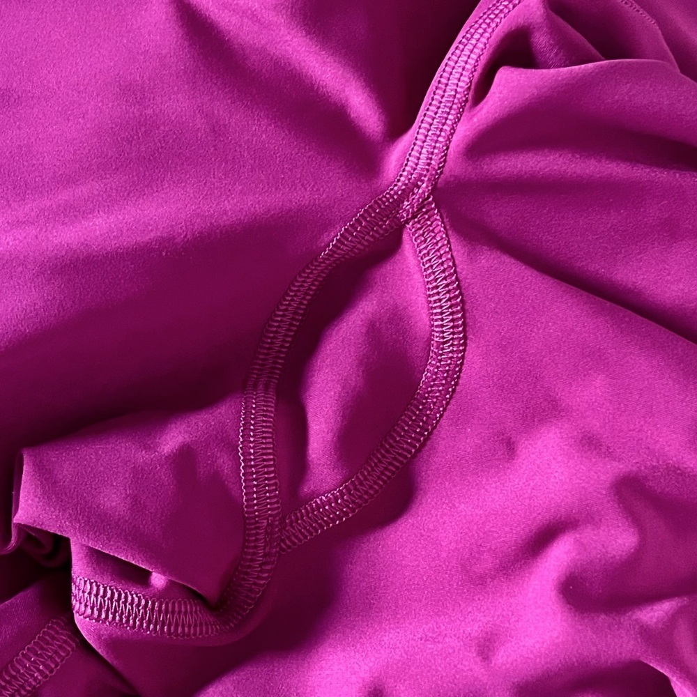 Lululemon‎ Base Pace High-Rise Short 8" in Wild Berry Women’s Size 4 EUC - Picture 9 of 9